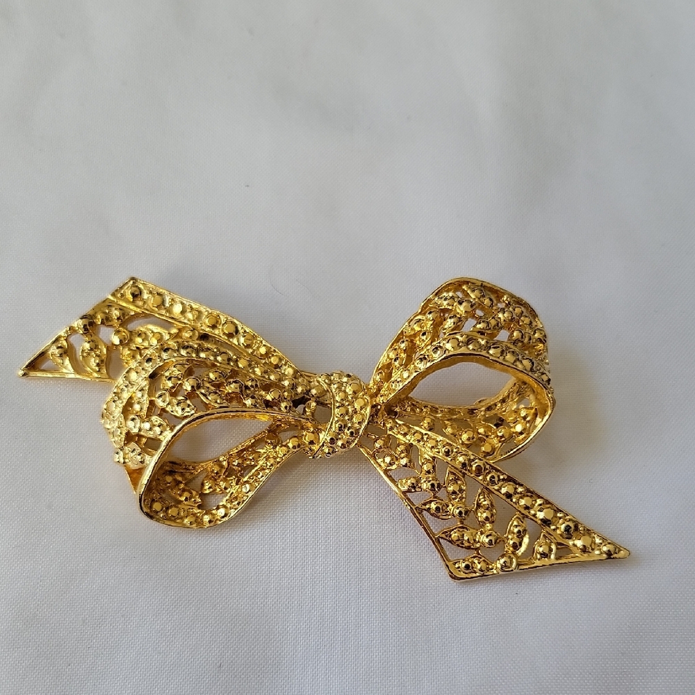 SALE Vintage Elegant Gold Tone Bow Brooch